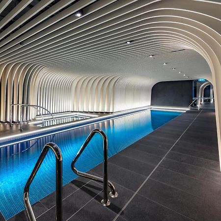 Skye Suites Sidney Dış mekan fotoğraf The pool at The Standard London