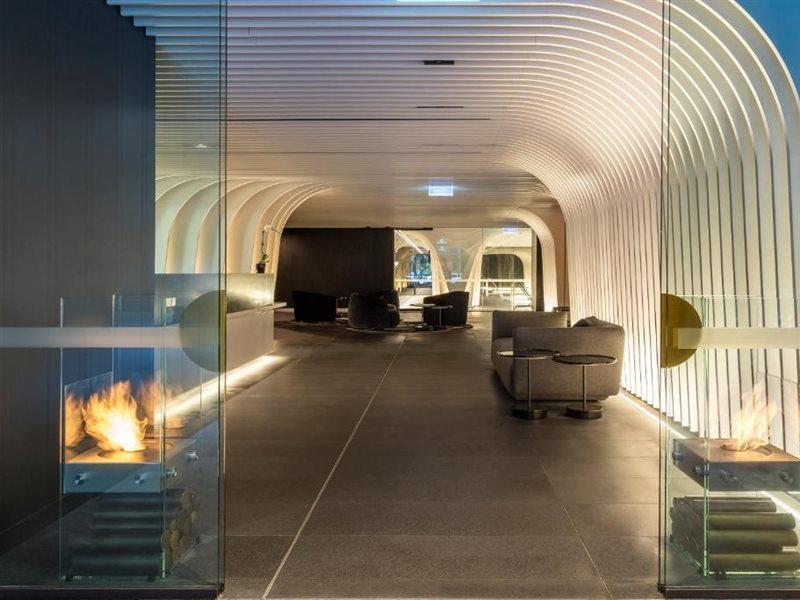 Skye Suites Sidney Dış mekan fotoğraf The interior of the lounge