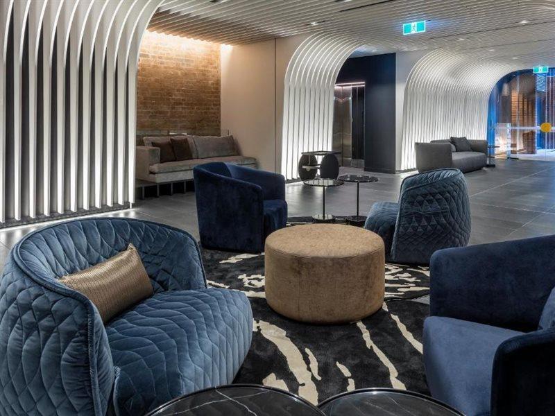 Skye Suites Sidney Dış mekan fotoğraf The lounge at the airport