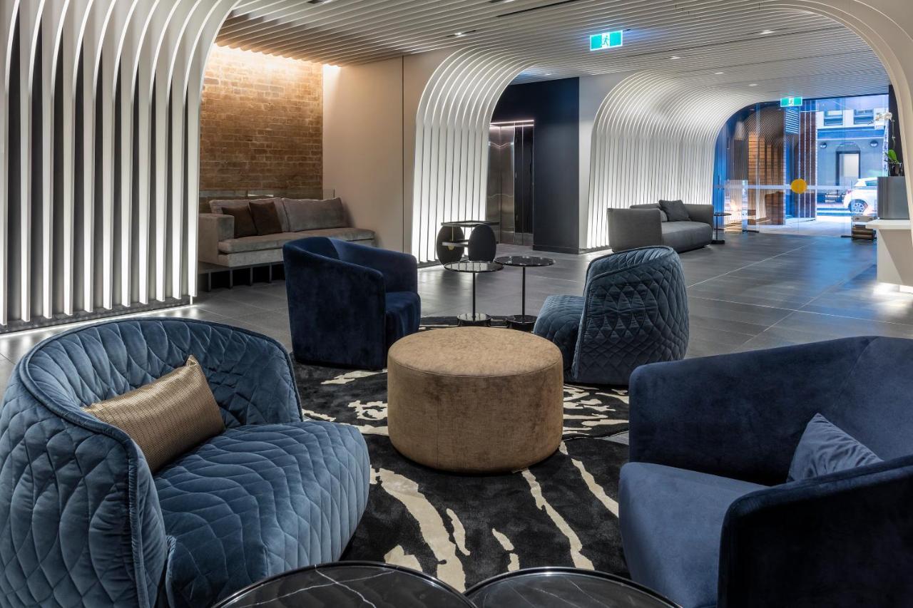 Skye Suites Sidney Dış mekan fotoğraf The lounge at the airport