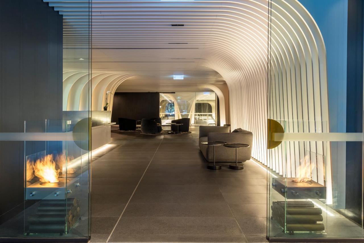 Skye Suites Sidney Dış mekan fotoğraf The interior of the lounge
